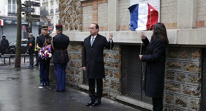 French president unveils memorial plaques at sites of Paris terror attacks - VIDEO